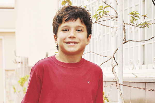 O nosso abraço todo especial ao querido neto Luís Felipe Rodrigues de Rezende, que ontem completou seus 9 anos de vida. É filho do Joaquim R. Rezende Netto e da minha filha Cláudia e irmão do João Gabriel. Além do meu beijão, vai também o das vovós, Cida 